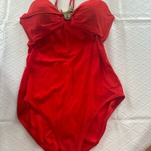 Gotten one piece bathing suit.